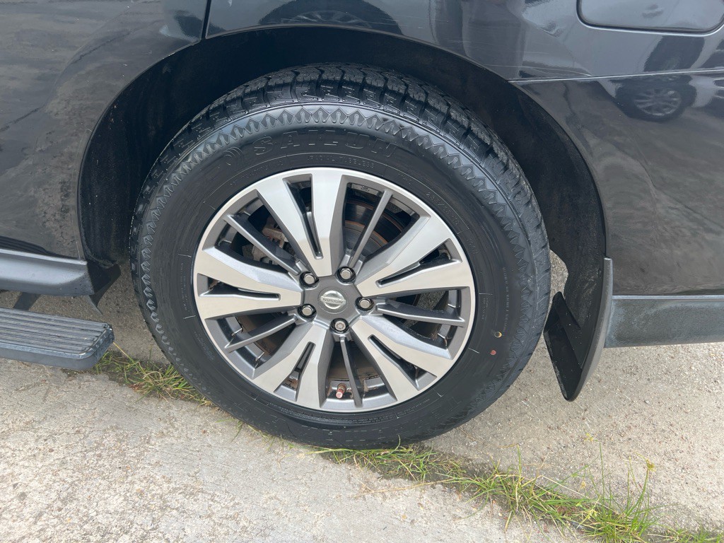 2017 Nissan Pathfinder Image 33