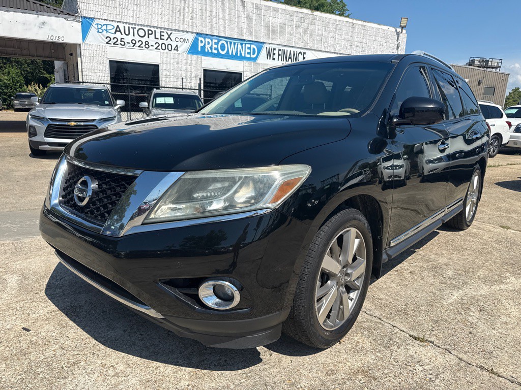 2015 Nissan Pathfinder Image 2