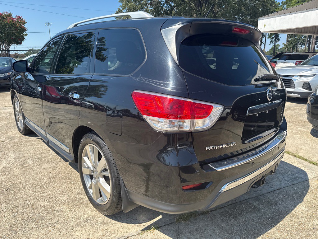 2015 Nissan Pathfinder Image 8