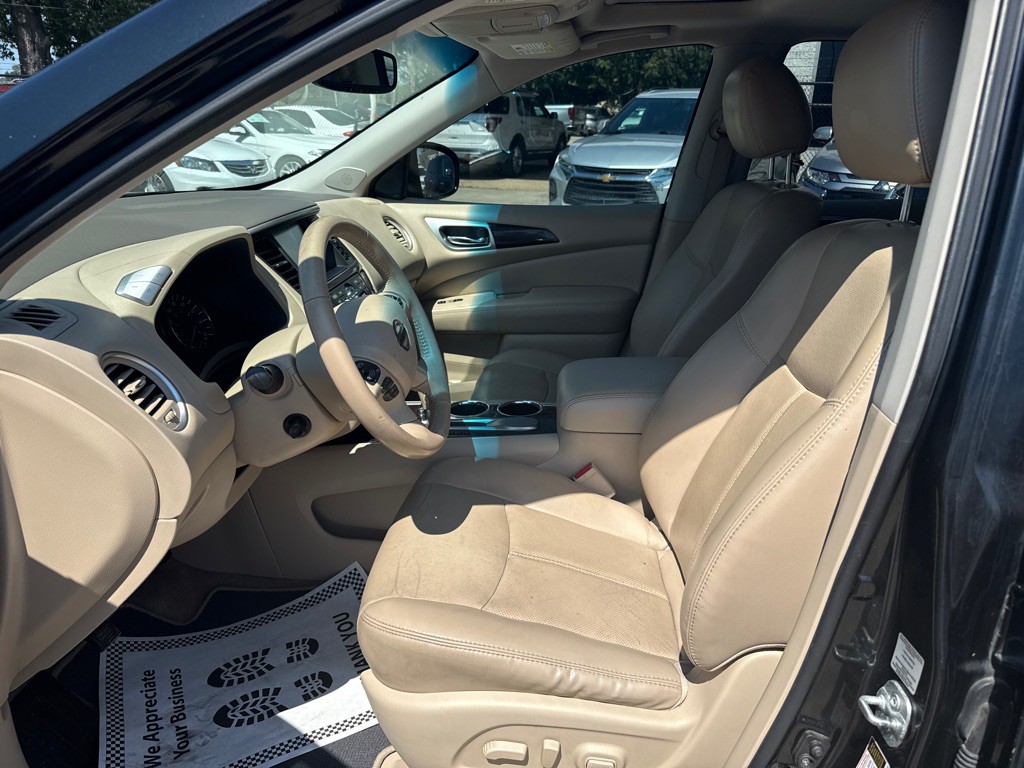 2015 Nissan Pathfinder Image 10