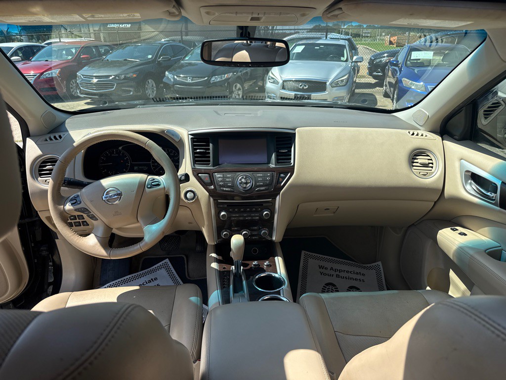 2015 Nissan Pathfinder Image 16