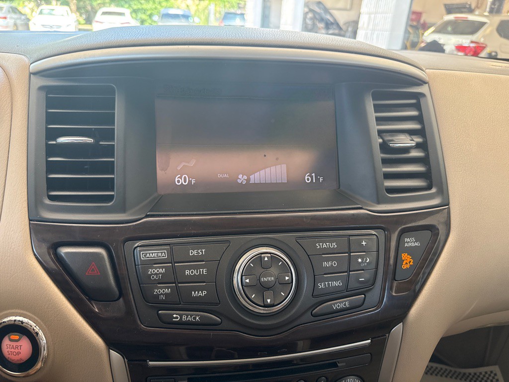 2015 Nissan Pathfinder Image 20