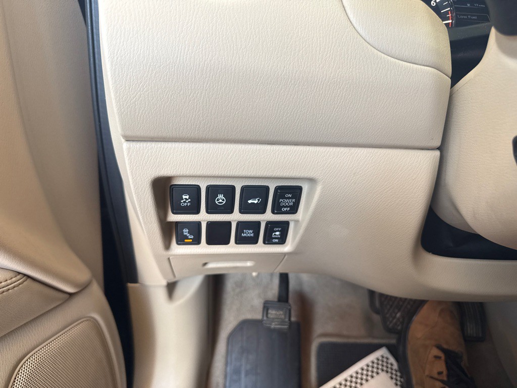 2015 Nissan Pathfinder Image 26