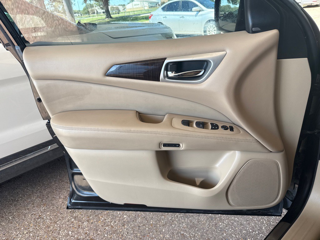 2015 Nissan Pathfinder Image 27