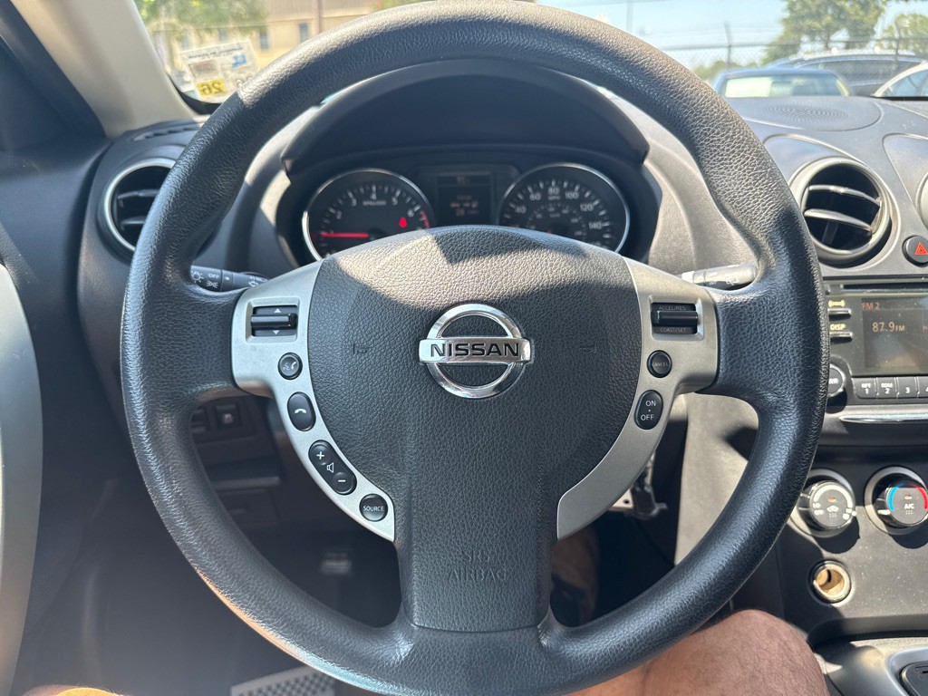 2015 Nissan Rogue Image 24