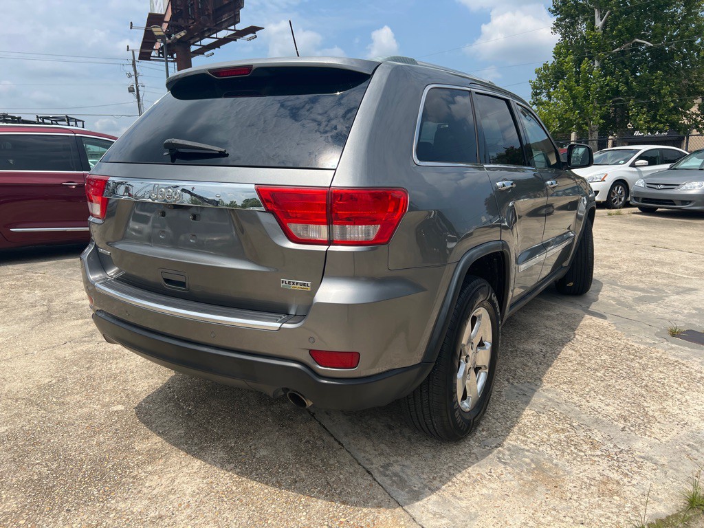 2012 Jeep Grand Cherokee Image 8