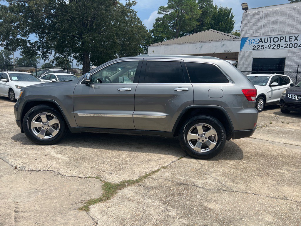 2012 Jeep Grand Cherokee Image 12
