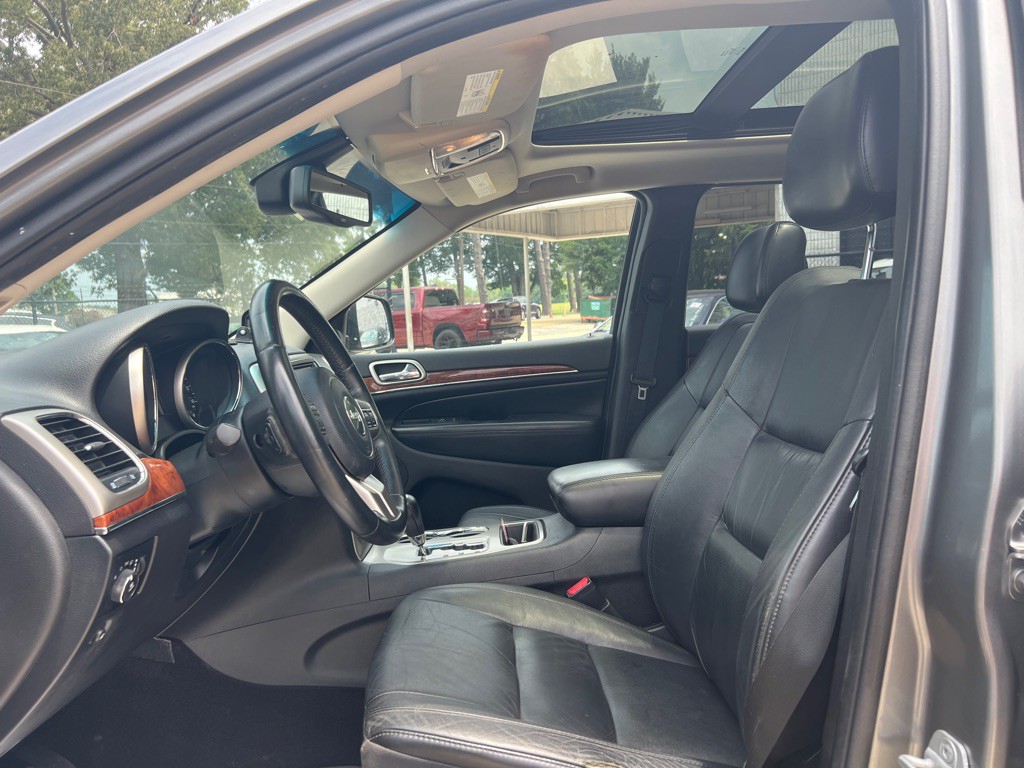 2012 Jeep Grand Cherokee Image 16