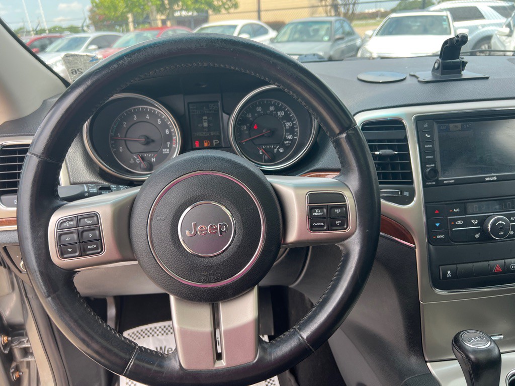2012 Jeep Grand Cherokee Image 18