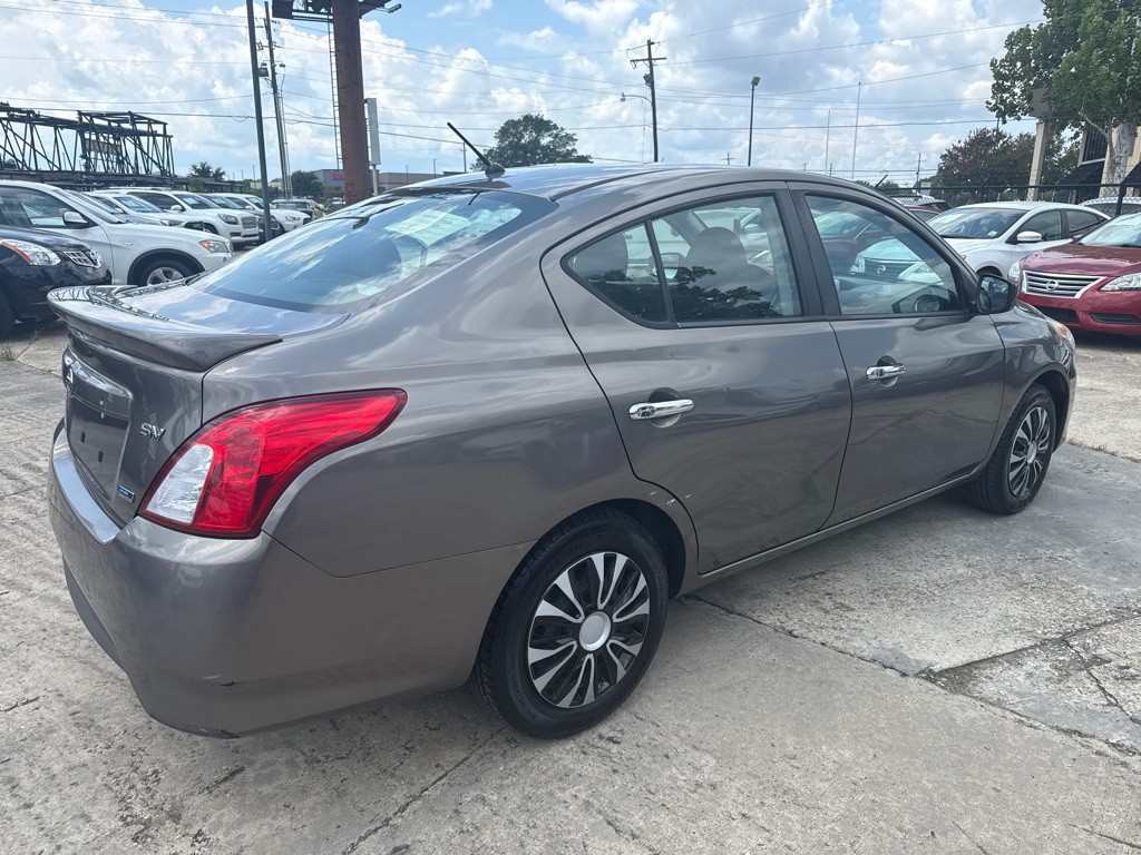 2016 Nissan Versa Image 6