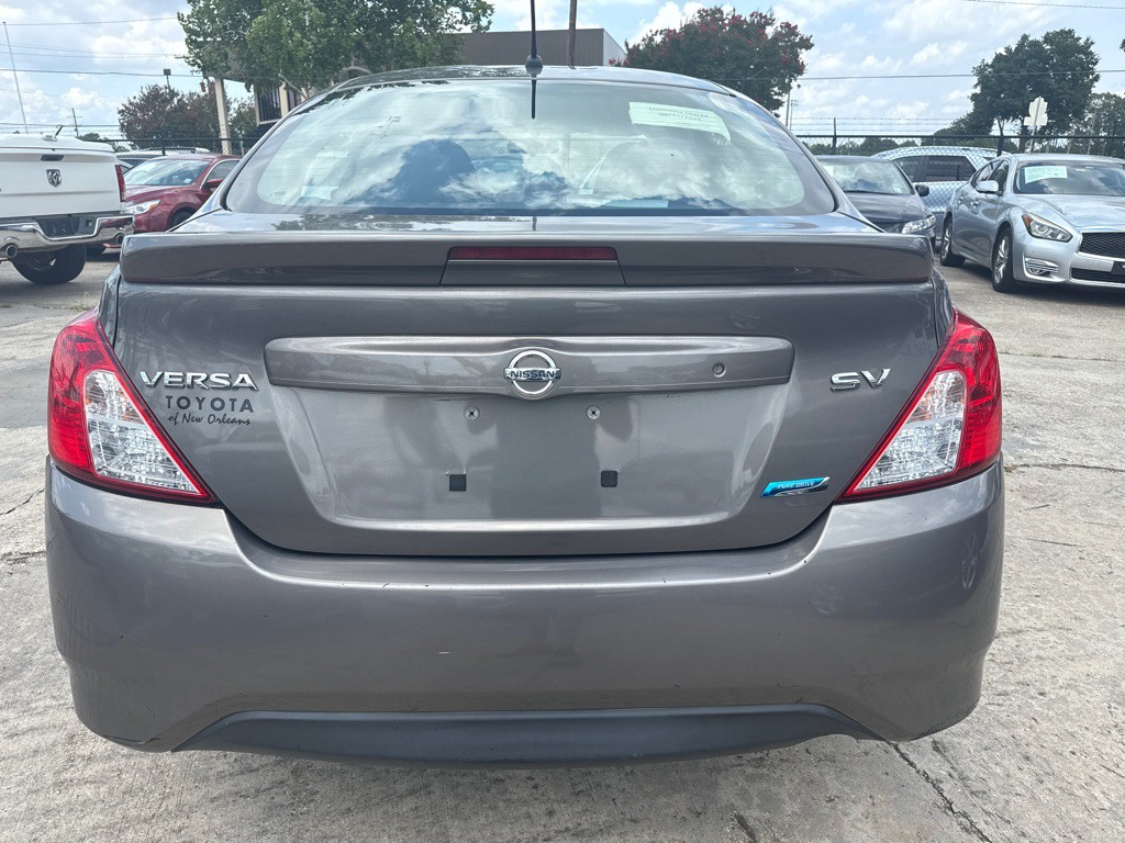2016 Nissan Versa Image 7