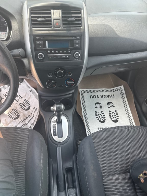 2016 Nissan Versa Image 15