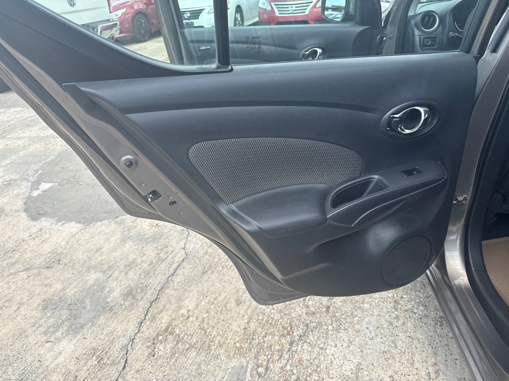 2016 Nissan Versa Image 20