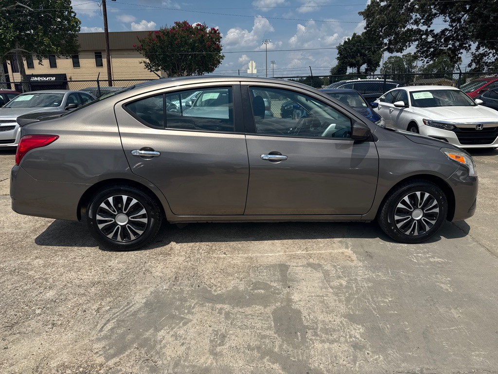 2016 Nissan Versa Image 31