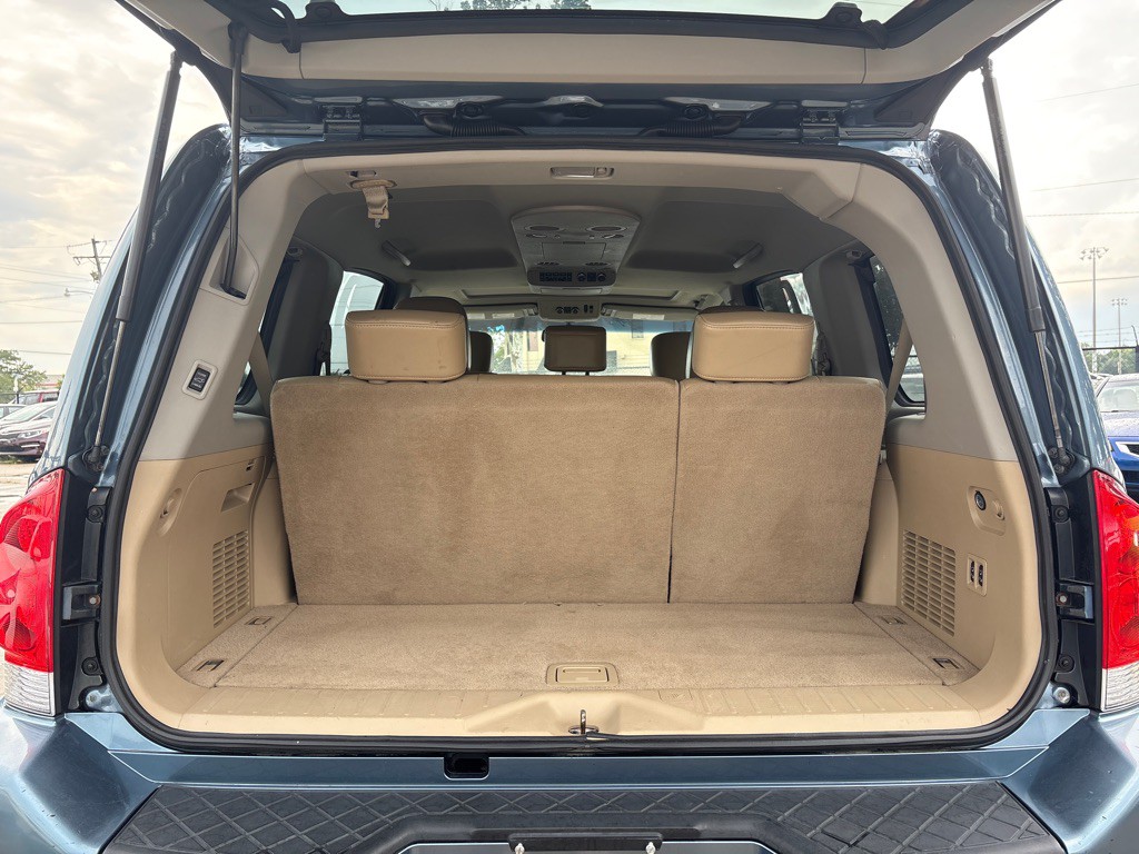 2012 Nissan Armada Image 11