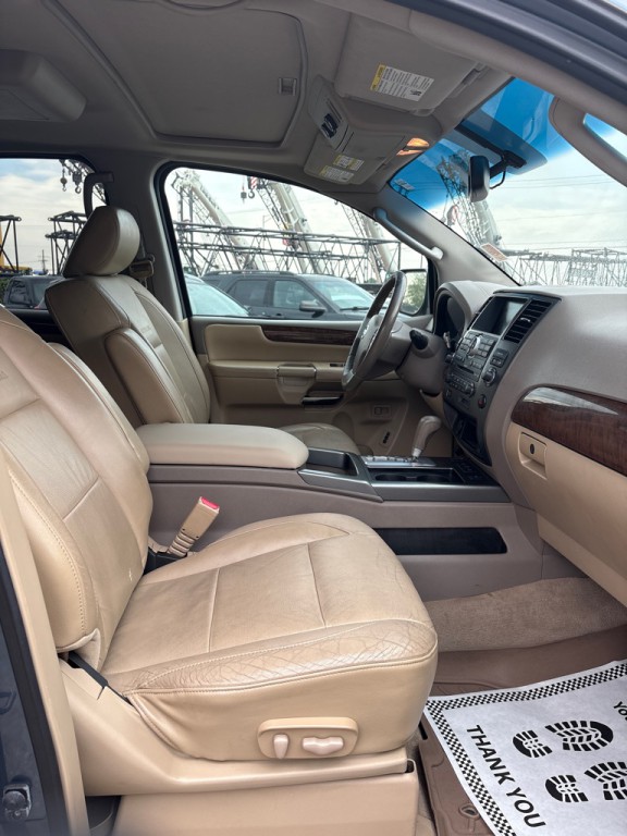 2012 Nissan Armada Image 13