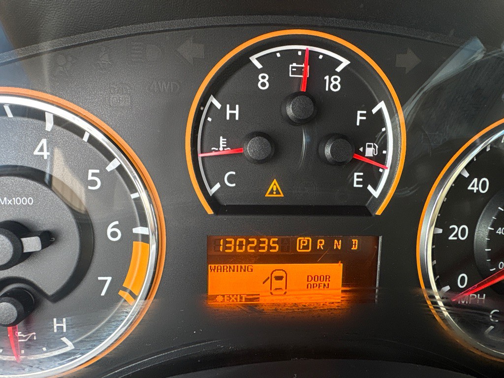 2012 Nissan Armada Image 22