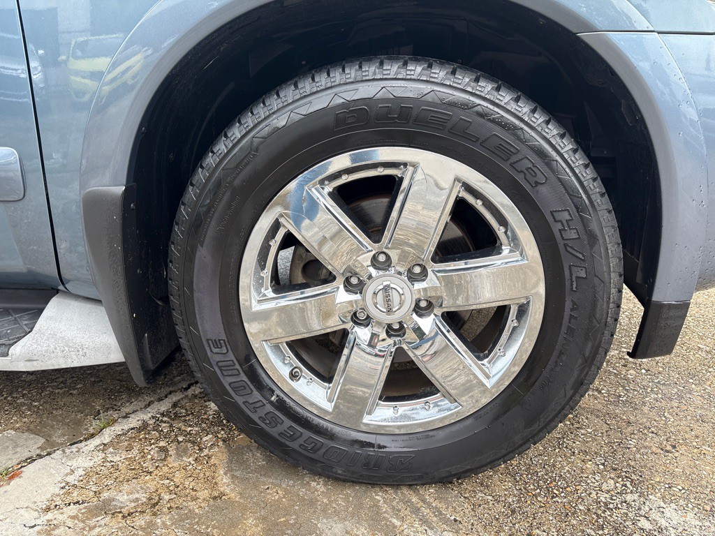 2012 Nissan Armada Image 30