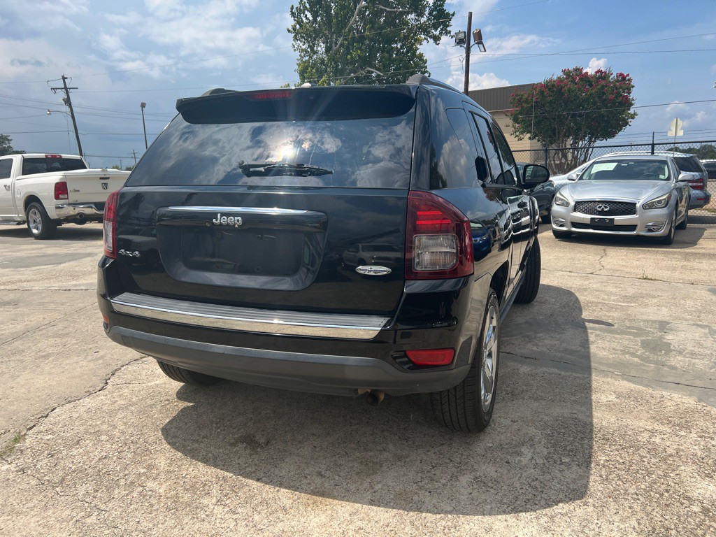 2015 Jeep Compass Image 8