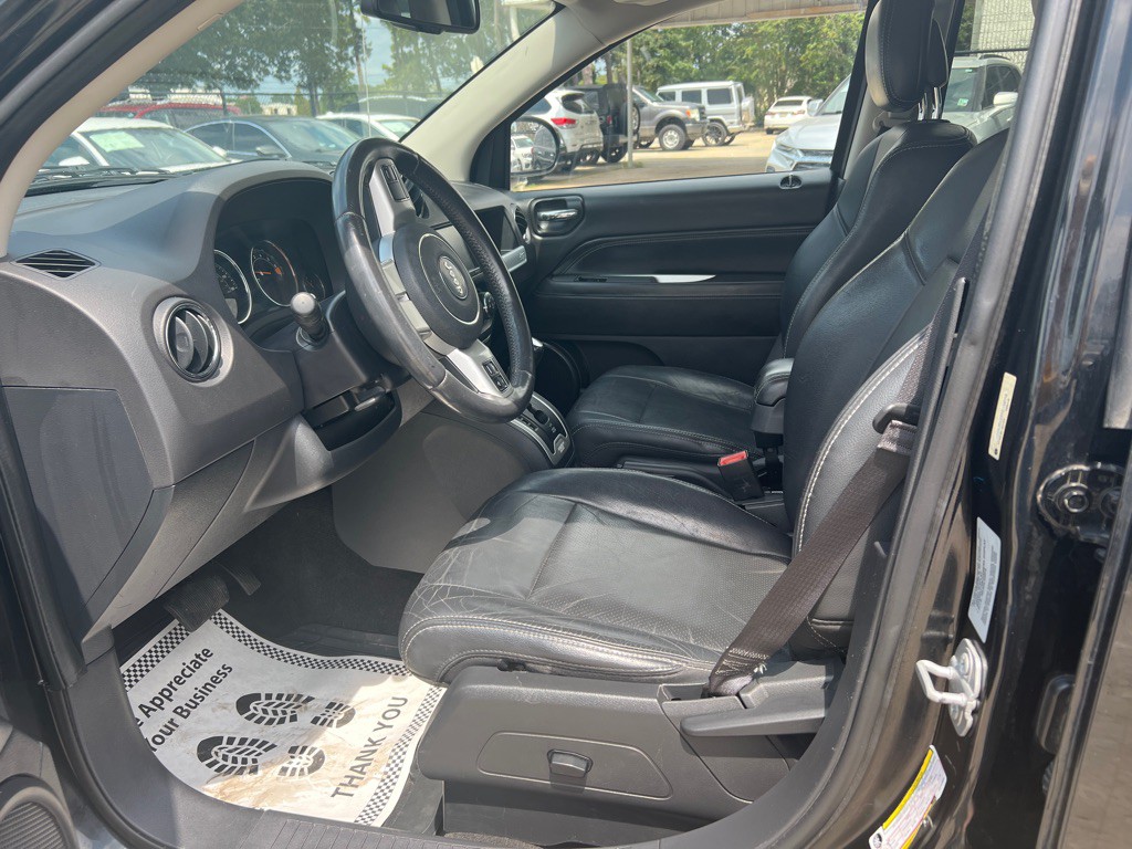 2015 Jeep Compass Image 12