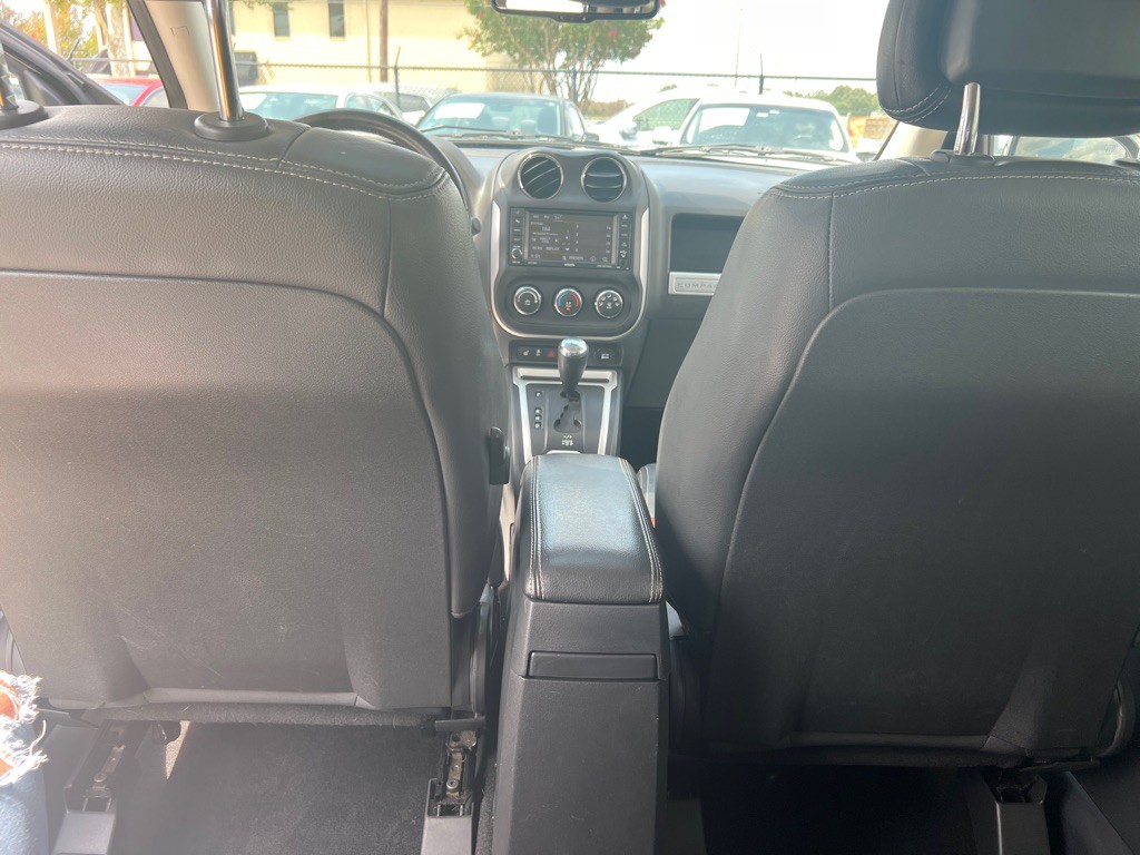 2015 Jeep Compass Image 21