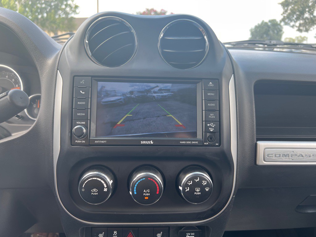 2015 Jeep Compass Image 40
