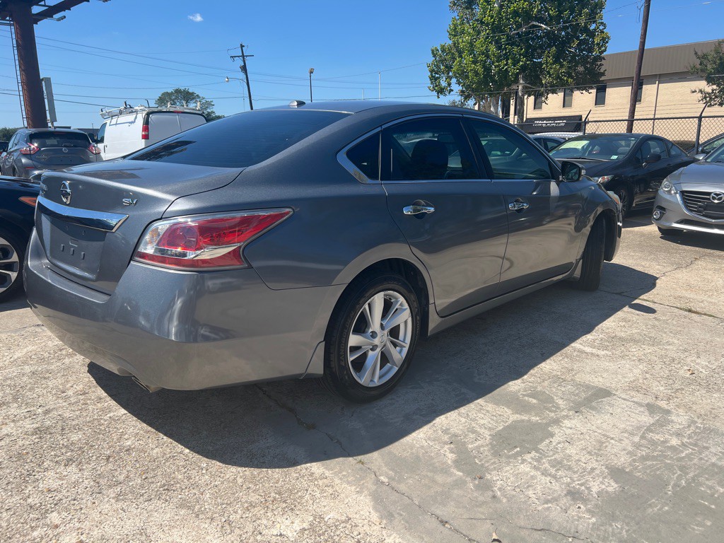 2015 Nissan Altima Image 8