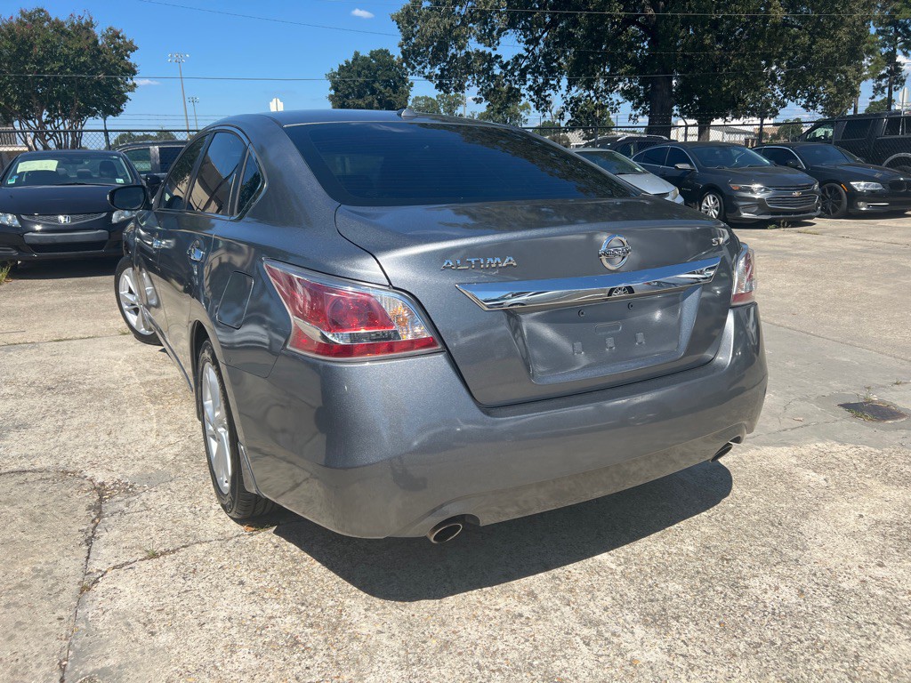2015 Nissan Altima Image 11