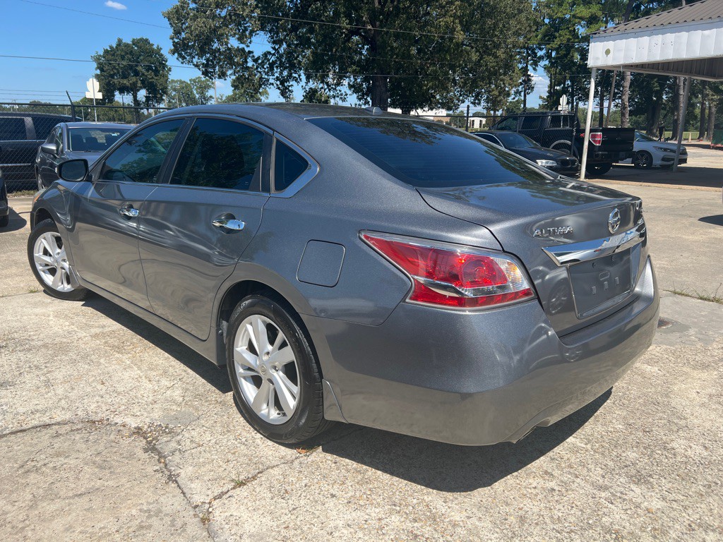 2015 Nissan Altima Image 12