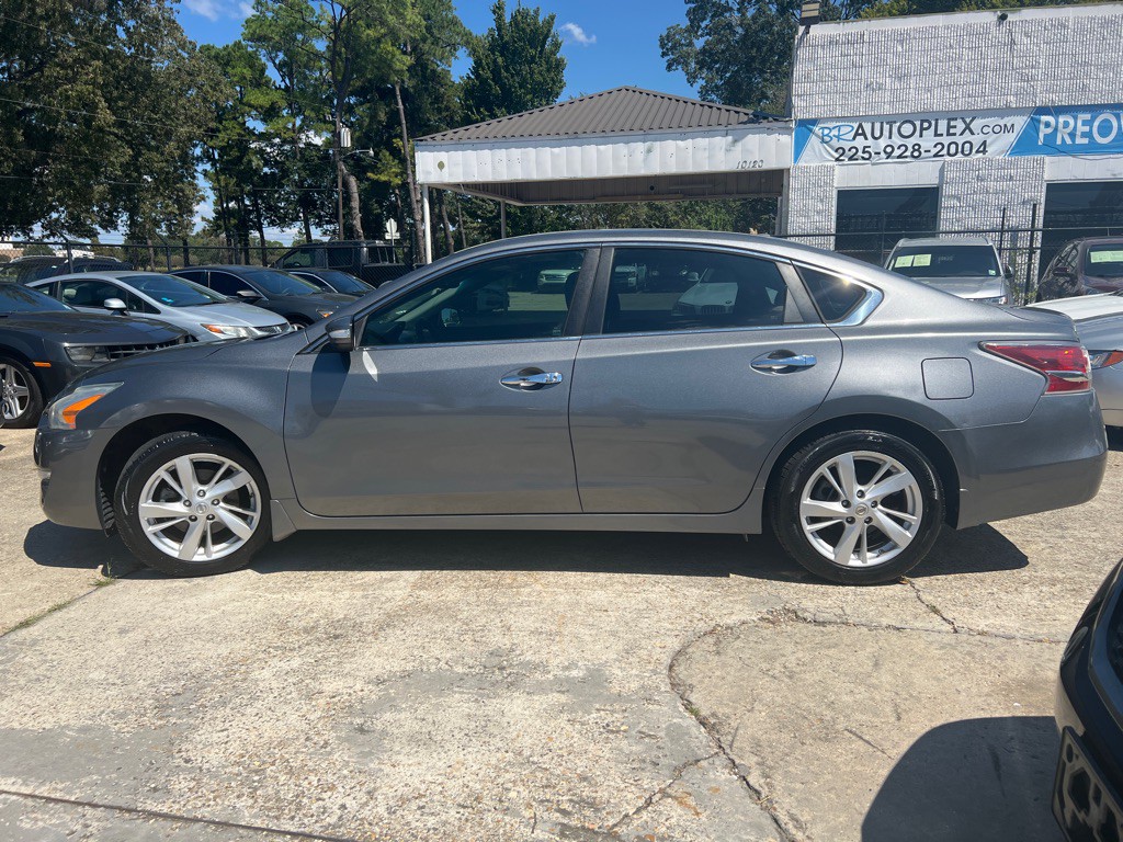 2015 Nissan Altima Image 13