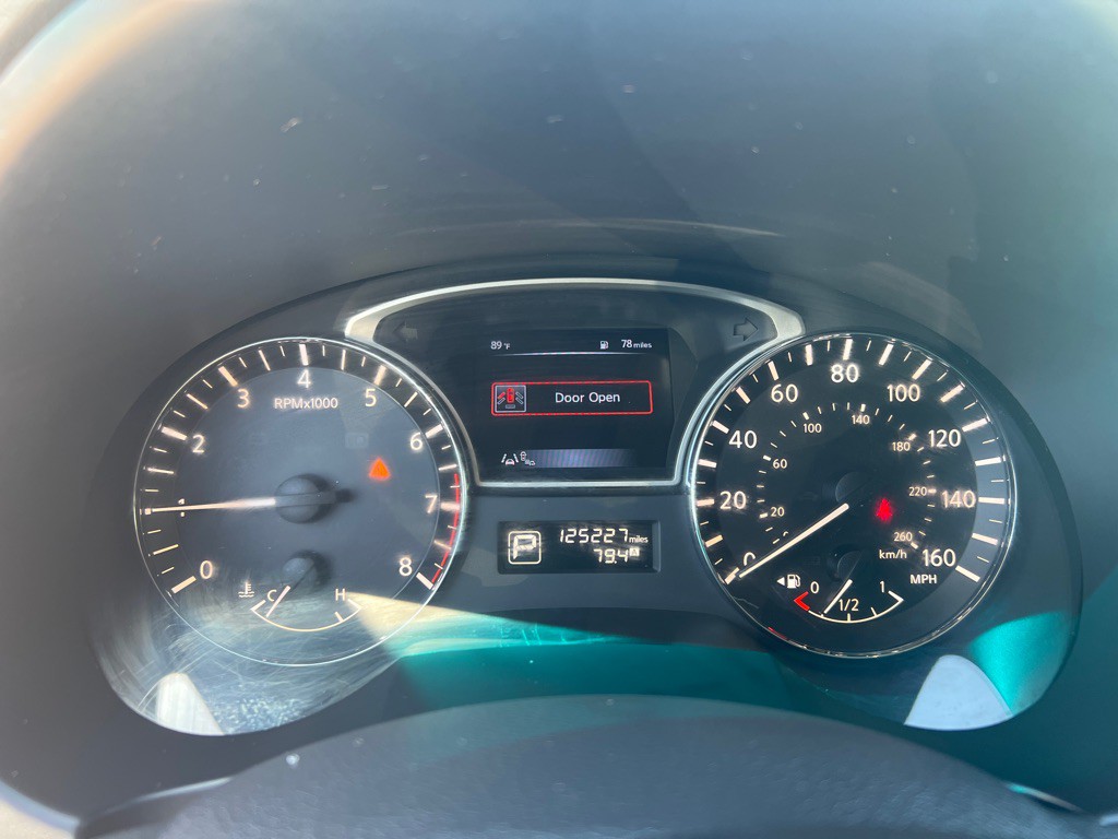 2015 Nissan Altima Image 18