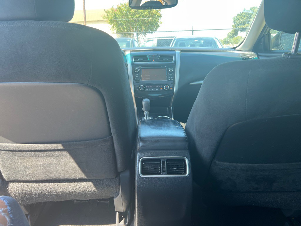 2015 Nissan Altima Image 28