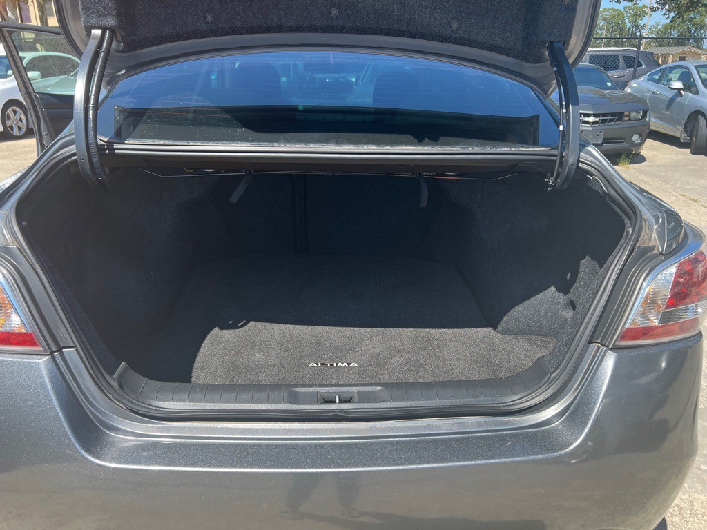 2015 Nissan Altima Image 30