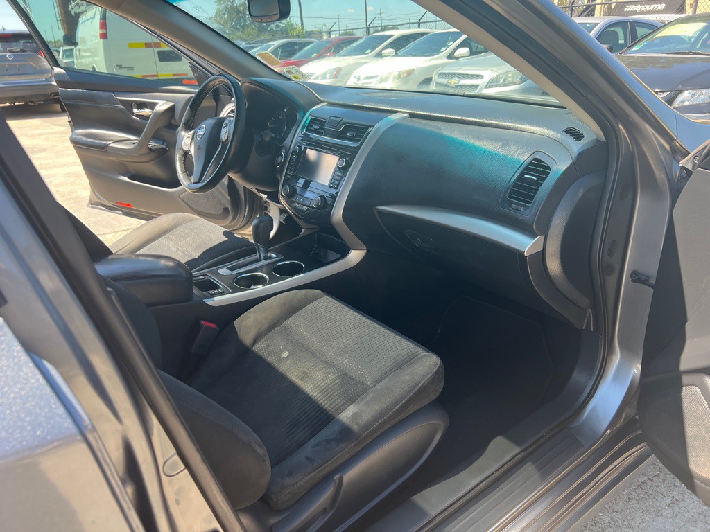 2015 Nissan Altima Image 32