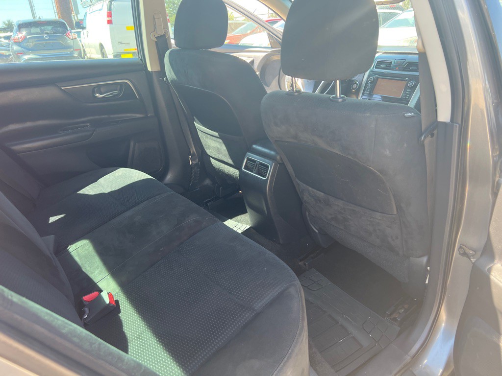 2015 Nissan Altima Image 36