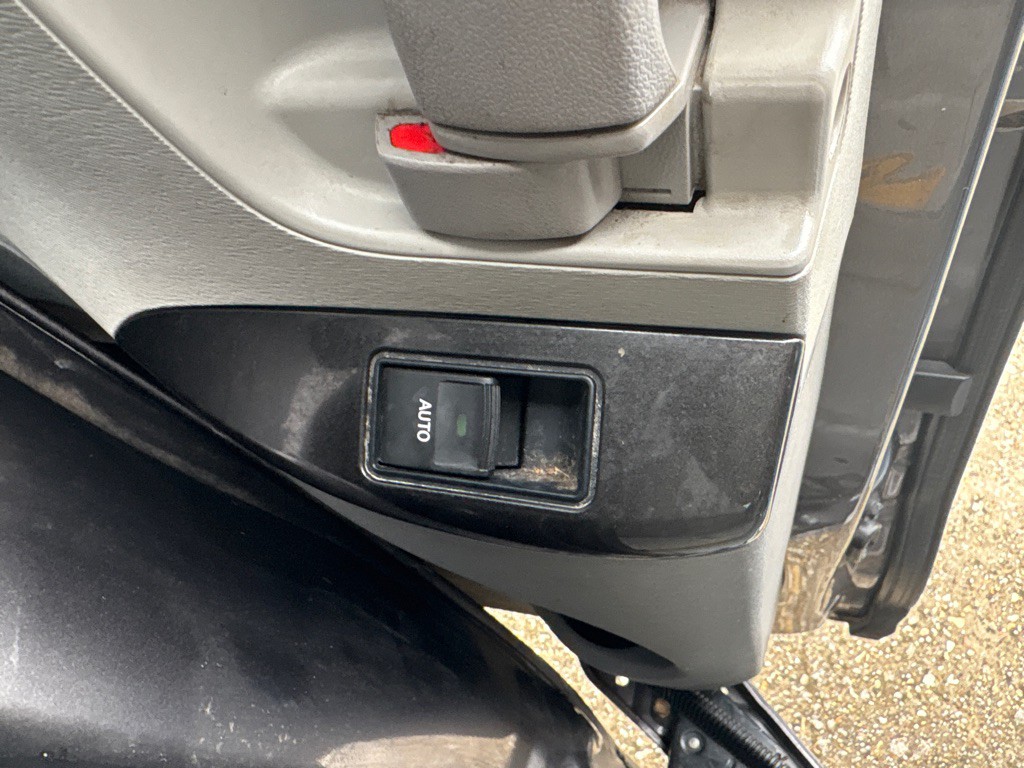 2013 Toyota Sienna Image 18