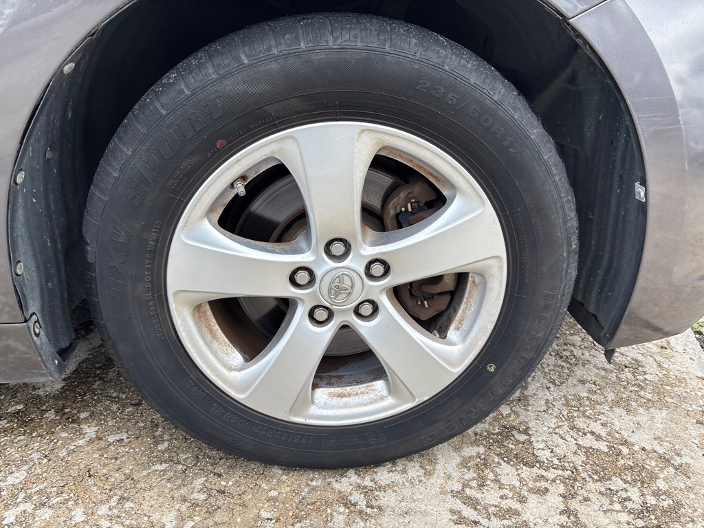 2013 Toyota Sienna Image 25