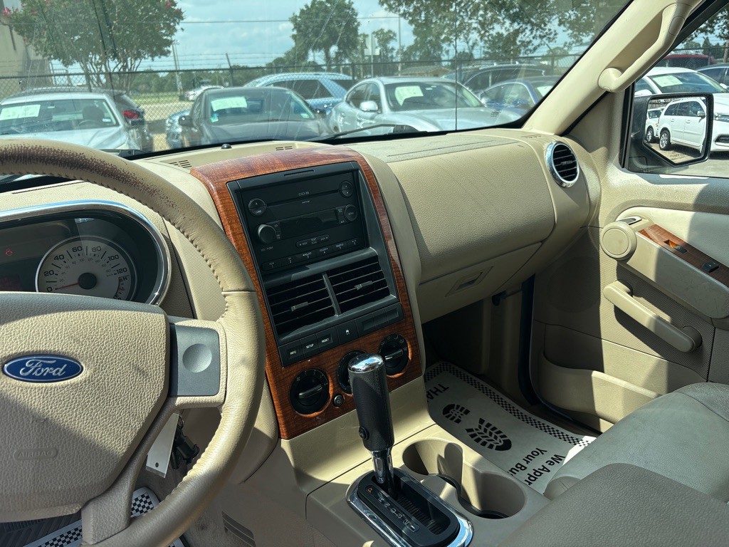 2007 Ford Explorer Image 10