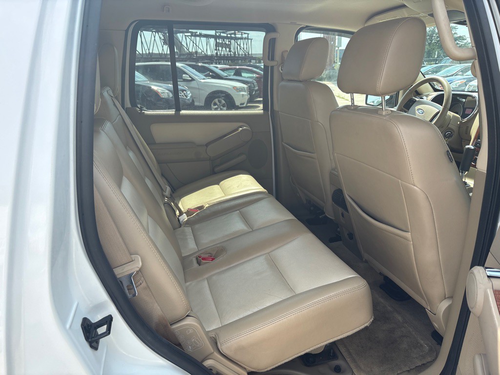2007 Ford Explorer Image 22