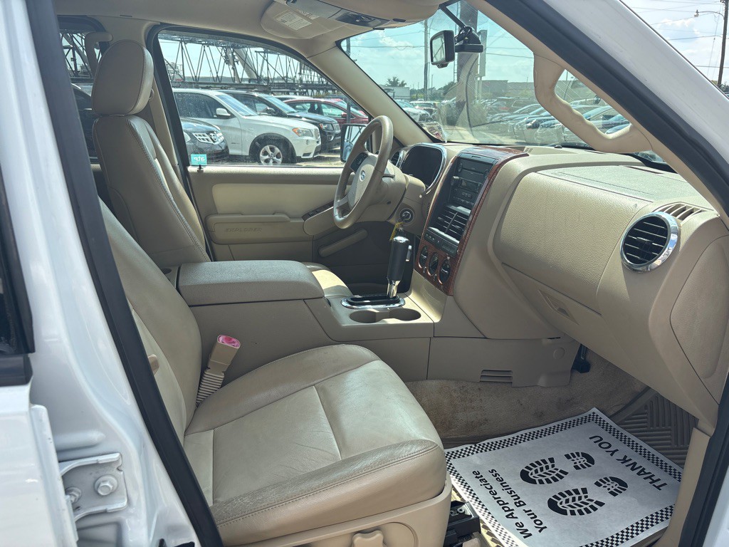 2007 Ford Explorer Image 26