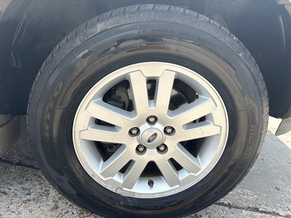 2007 Ford Explorer Image 30