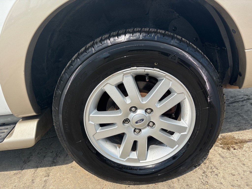 2007 Ford Explorer Image 34
