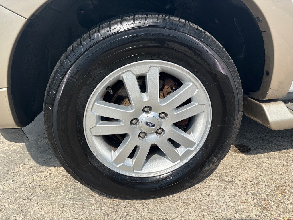 2007 Ford Explorer Image 36