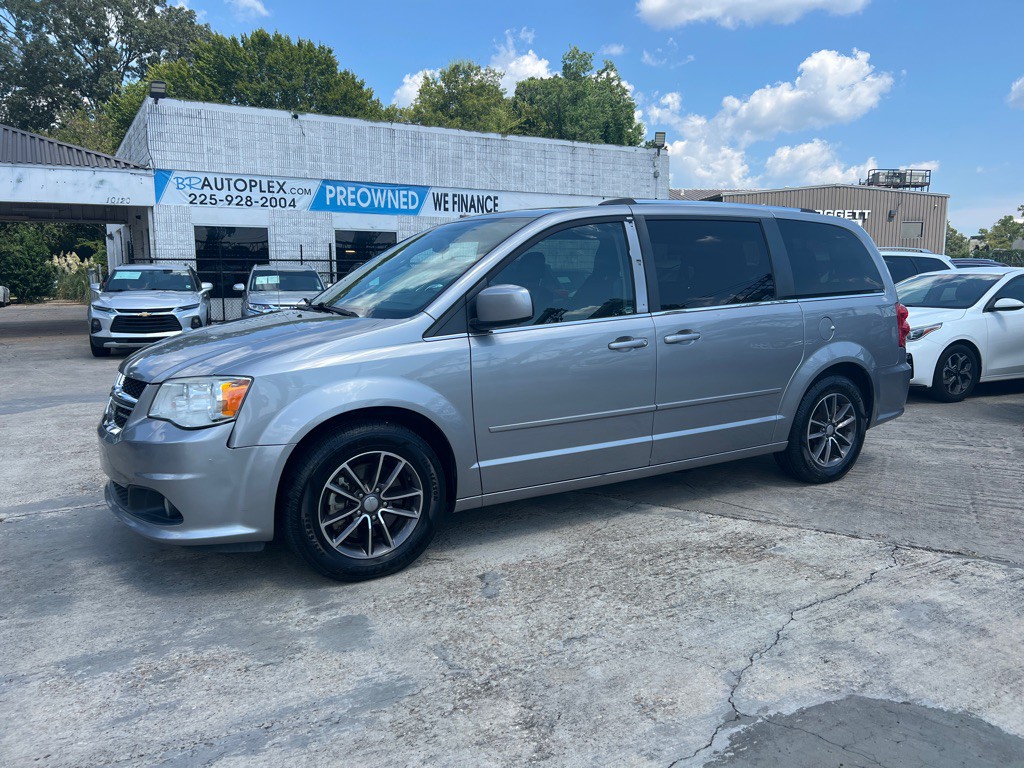 2016 Dodge Grand Caravan Image 1