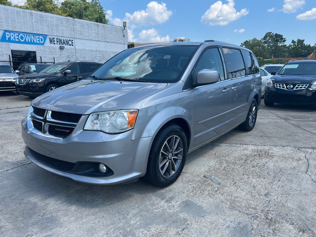 2016 Dodge Grand Caravan Image 2