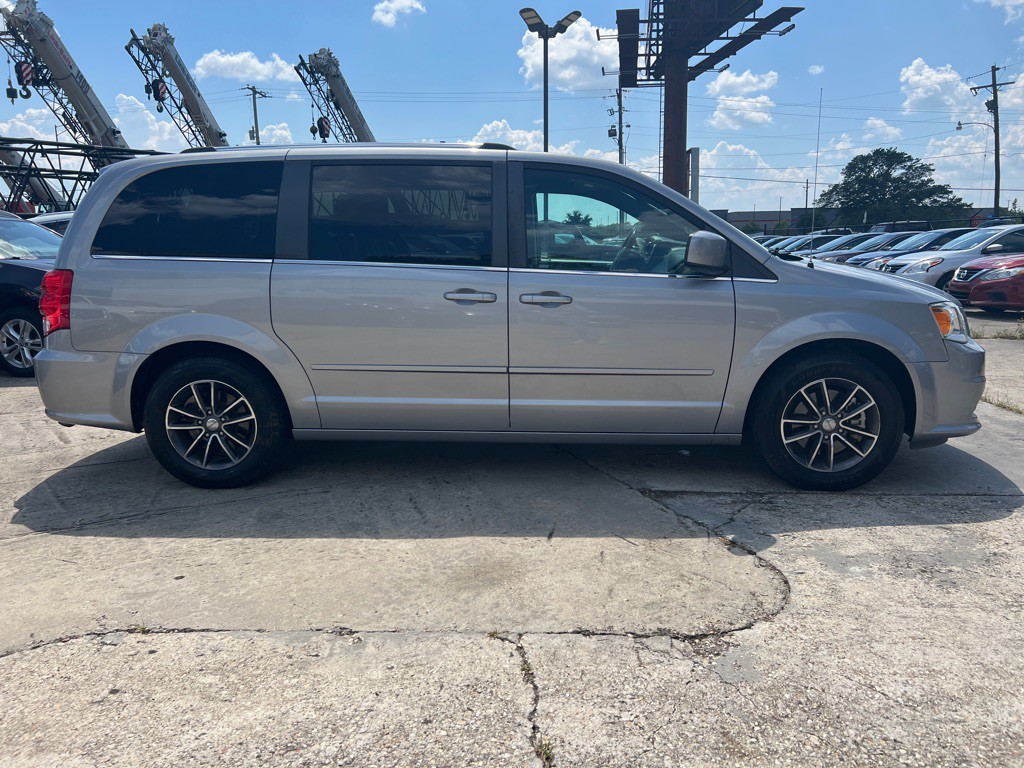 2016 Dodge Grand Caravan Image 6