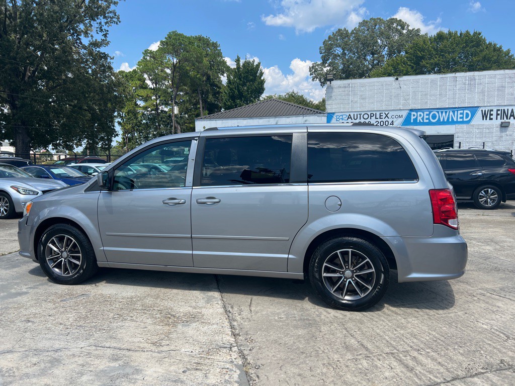2016 Dodge Grand Caravan Image 11