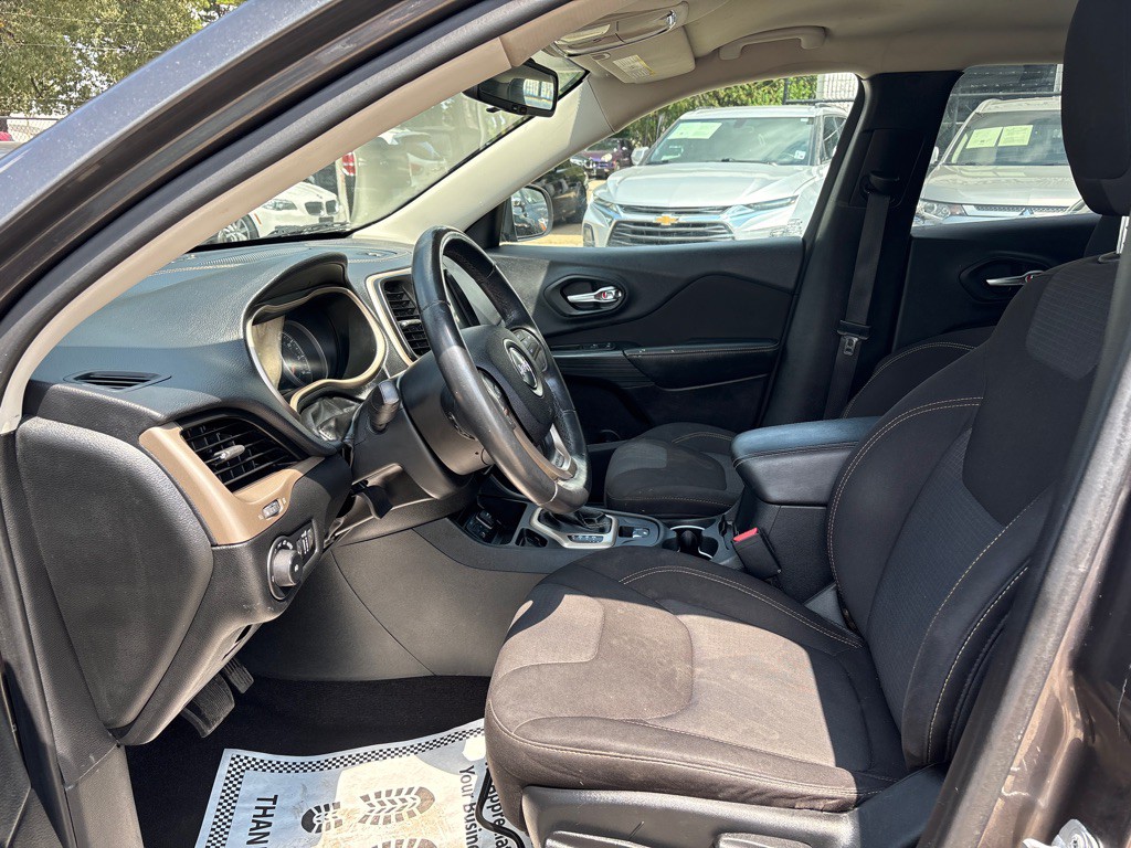 2015 Jeep Cherokee Image 9
