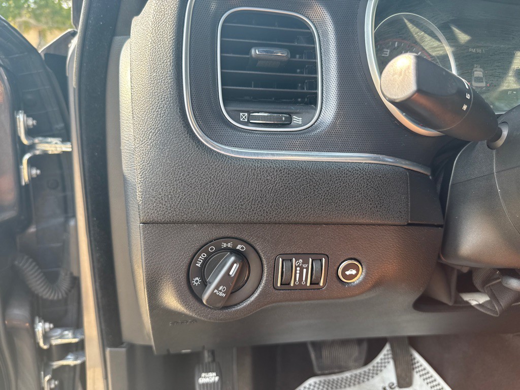 2015 Dodge Charger Image 17