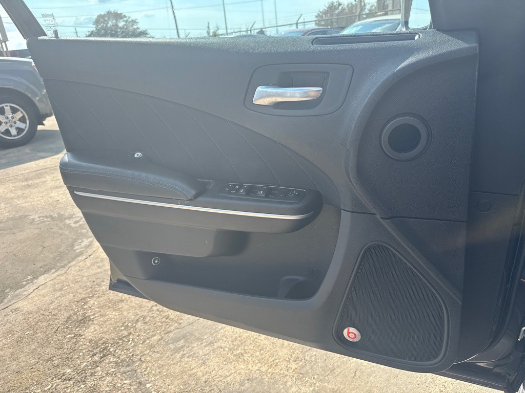 2015 Dodge Charger Image 18